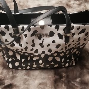 Kenneth Cole Spotted Carry All